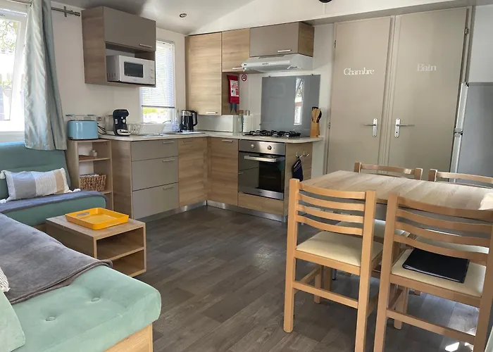 Joli Mobil Home Camping 4 Le Bois Masson A34